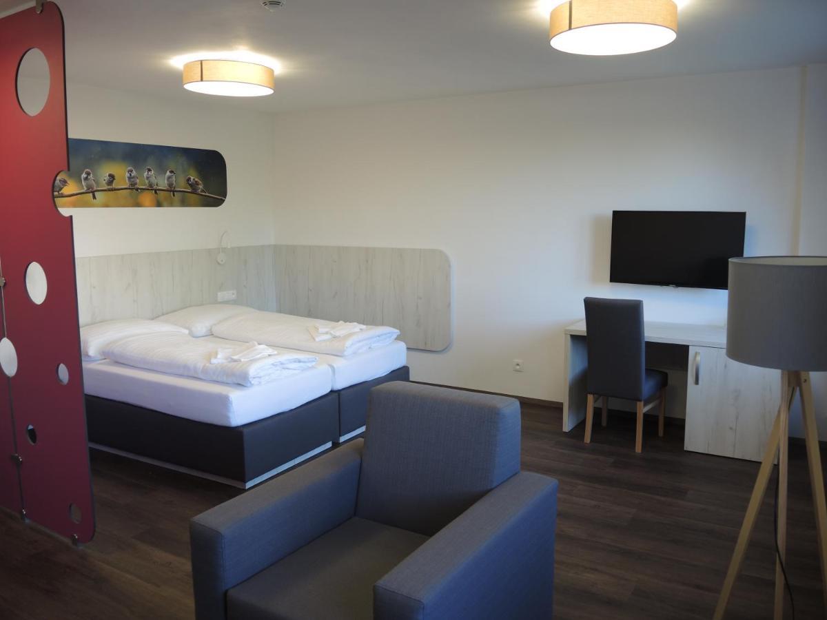 Hotel Garni Vsb Острава Экстерьер фото