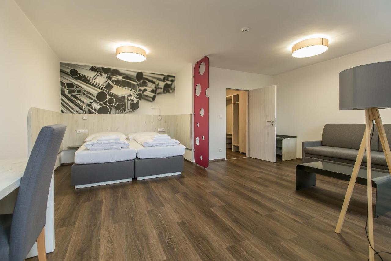 Hotel Garni Vsb Острава Экстерьер фото