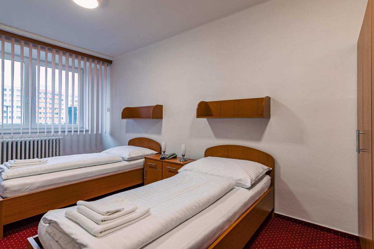 Hotel Garni Vsb Острава Экстерьер фото